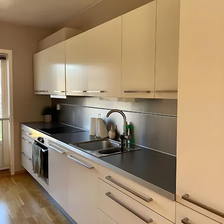 Apartment Lovely 3-room Gem In The Heart Of