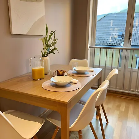 Lovely 3-room Gem In The Heart Of Apartment *
