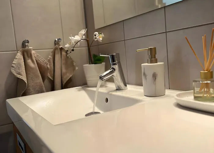 Appartement Lovely 3-room Gem In The Heart Of *