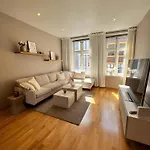 Lovely 3-room Gem In The Heart Of برغن